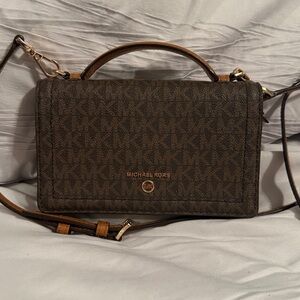 Michael Kors Jet Set Charm Small Phone Crossbody